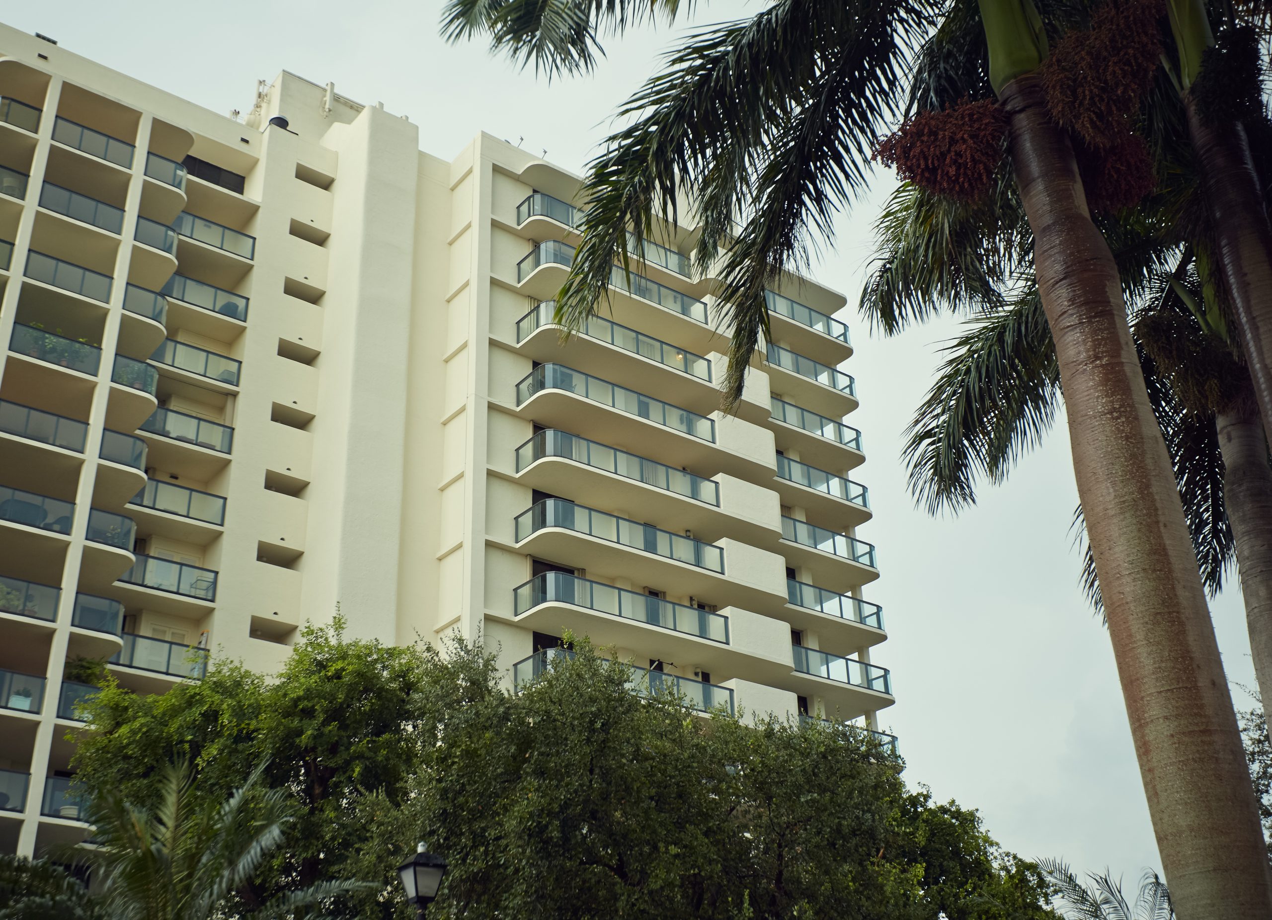 Why Working with a Local Luxury Expert Matters in Miami Real Estate